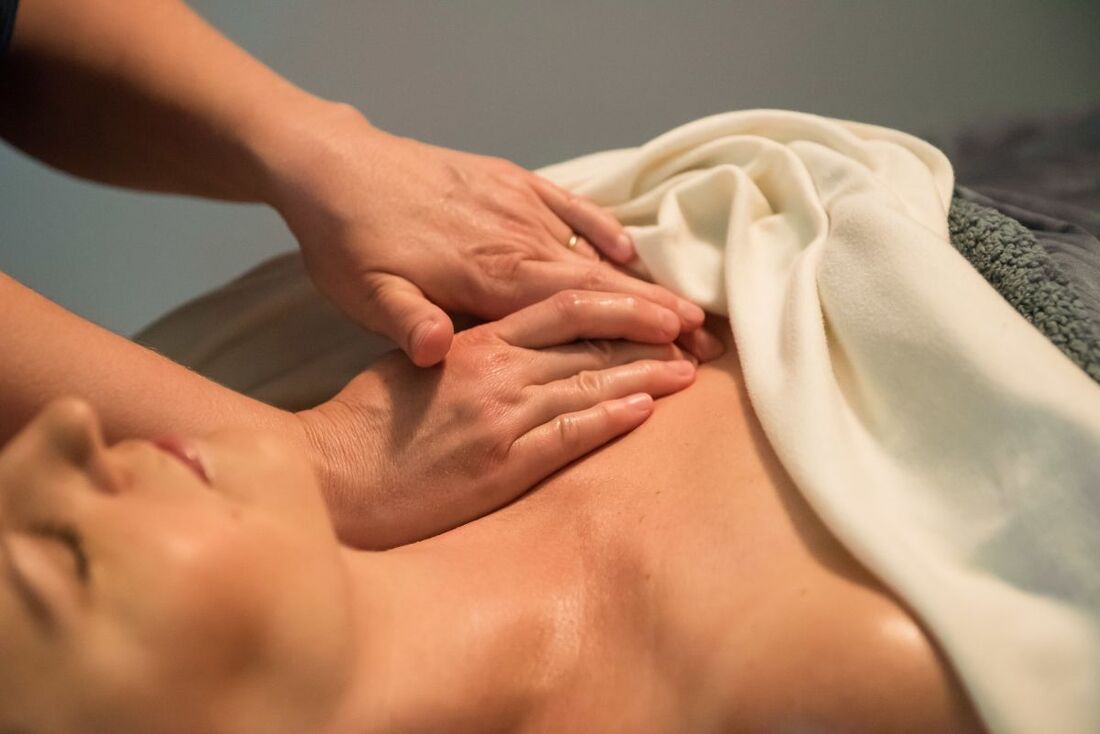 Deep Tissue Massage for Chest, Neck, Shoulders and Head - Massage